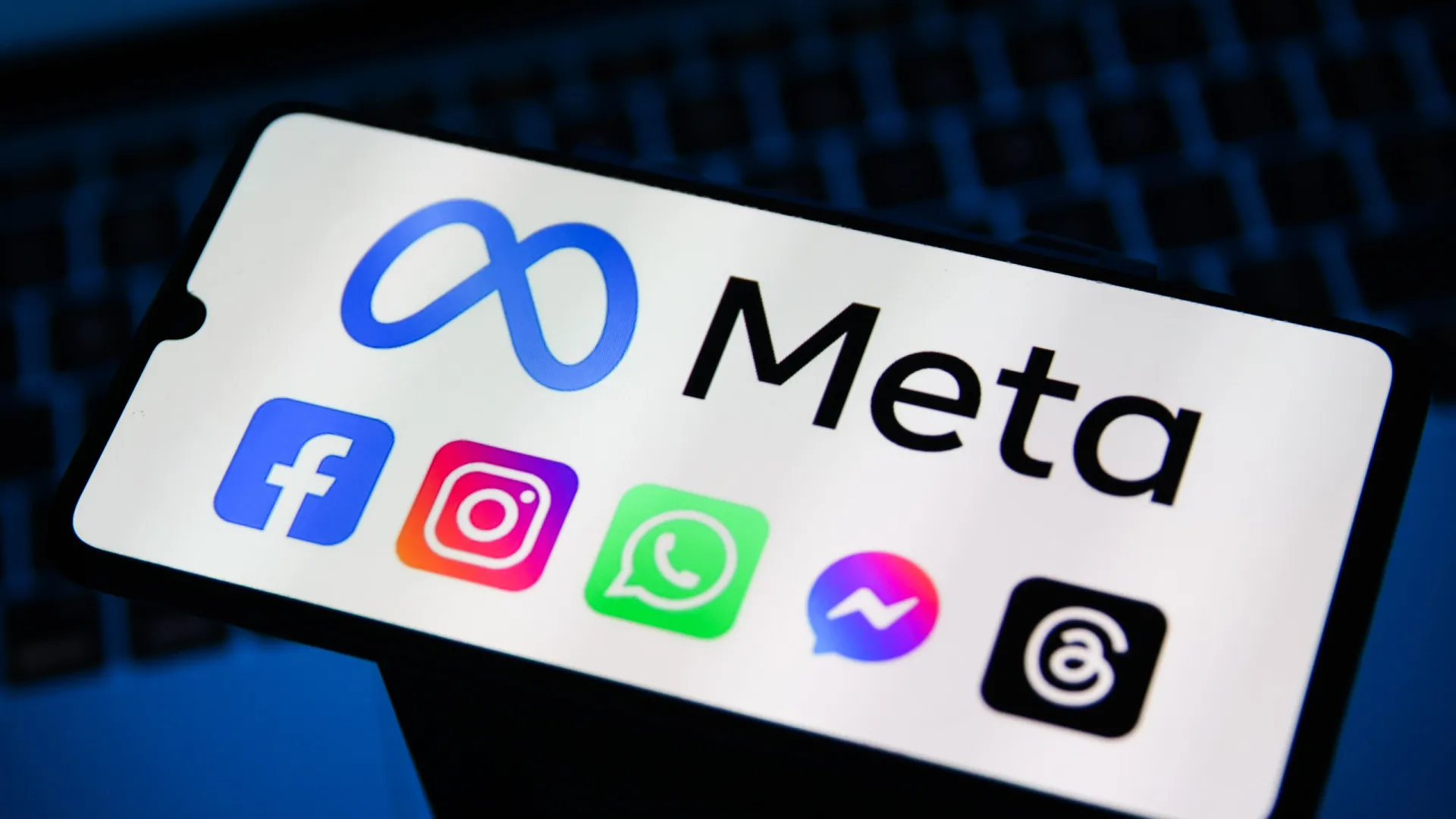 meta-negocia-uso-de-noticias-em-ferramentas-de-ia-com-fox-e-outros-grupos-de-midia,-diz-jornal