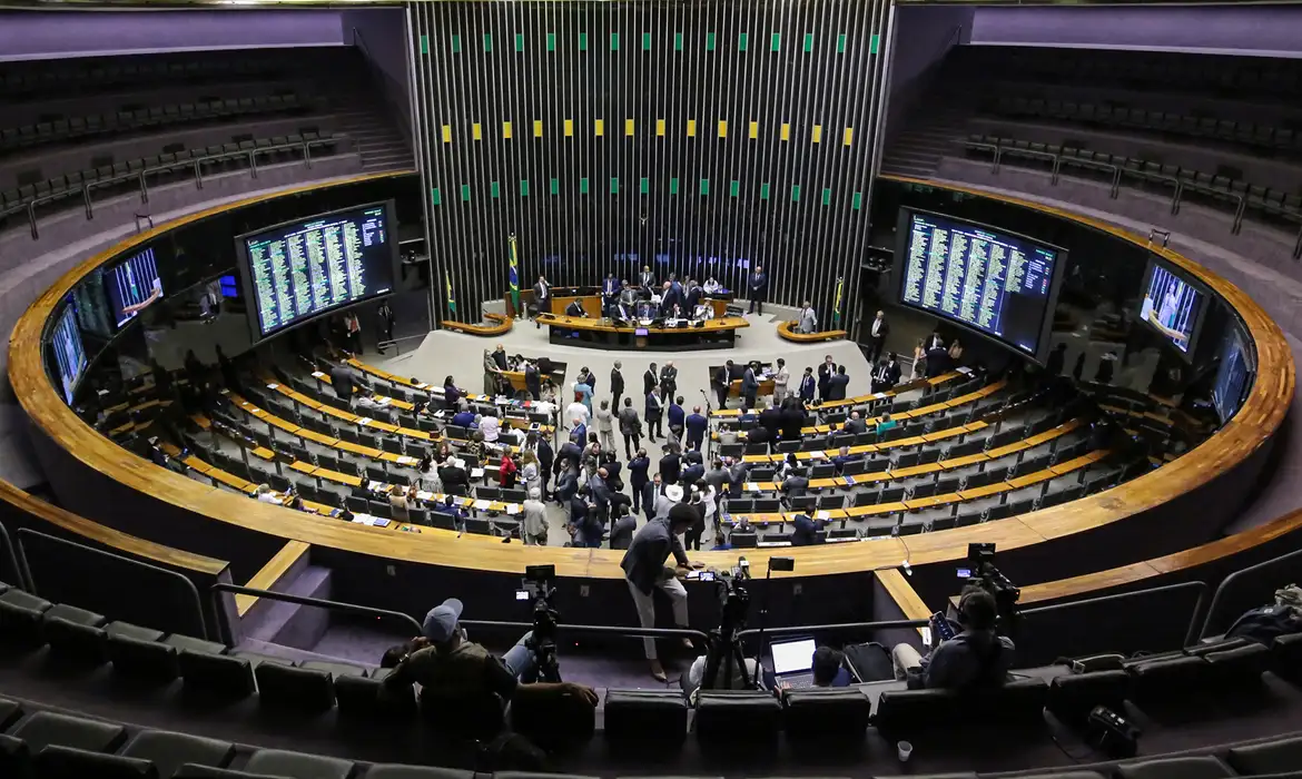 congresso-arma-bomba-fiscal-em-ano-eleitoral
