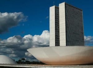 trama-golpista:-oposicao-retoma-pressao-para-votar-anistia-de-acusados