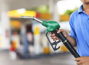 preco-do-etanol-sobe-em-13-estados,-cai-em-9-e-fica-estavel-em-4-e-no-df-na-semana,-diz-anp
