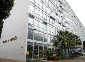 mec-divulga-lista-de-faculdades-de-medicina-que-sofrerao-sancoes-por-mau-desempenho
